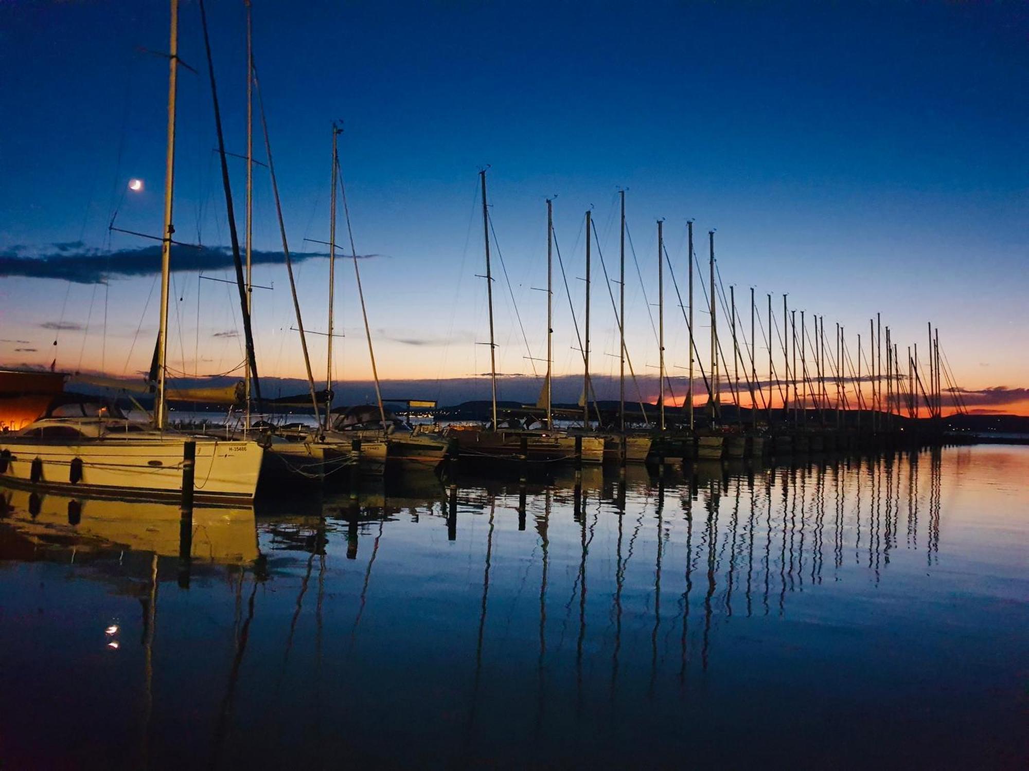 Butique Apartman Grand Balatonlelle Luaran gambar