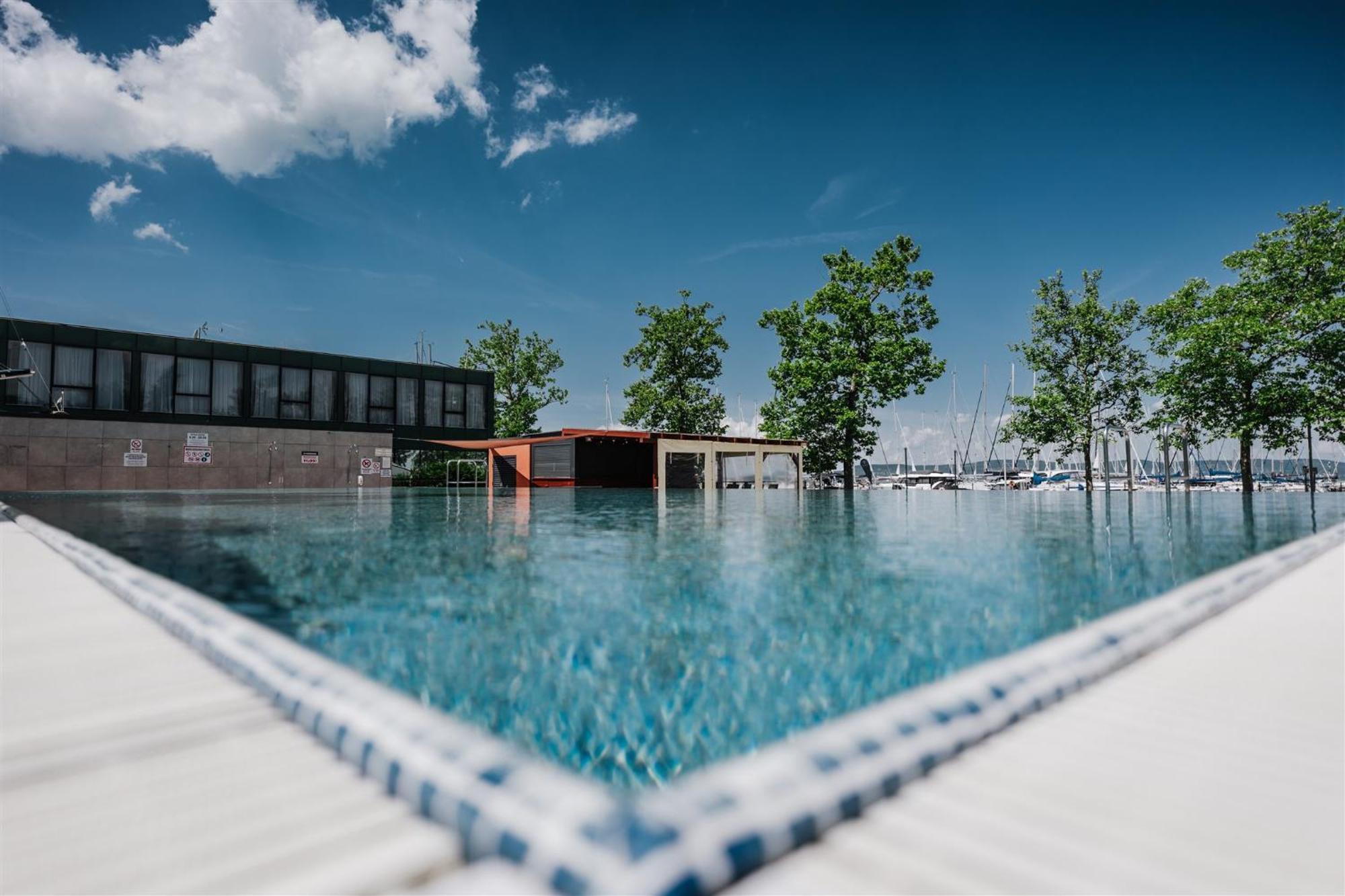 Butique Apartman Grand Balatonlelle Luaran gambar